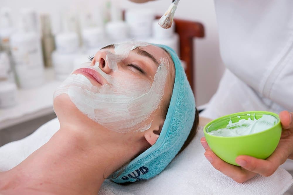 Illustration representing dermatology with a skincare motif.