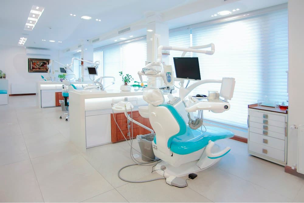 Illustration of a clean consultation room.
